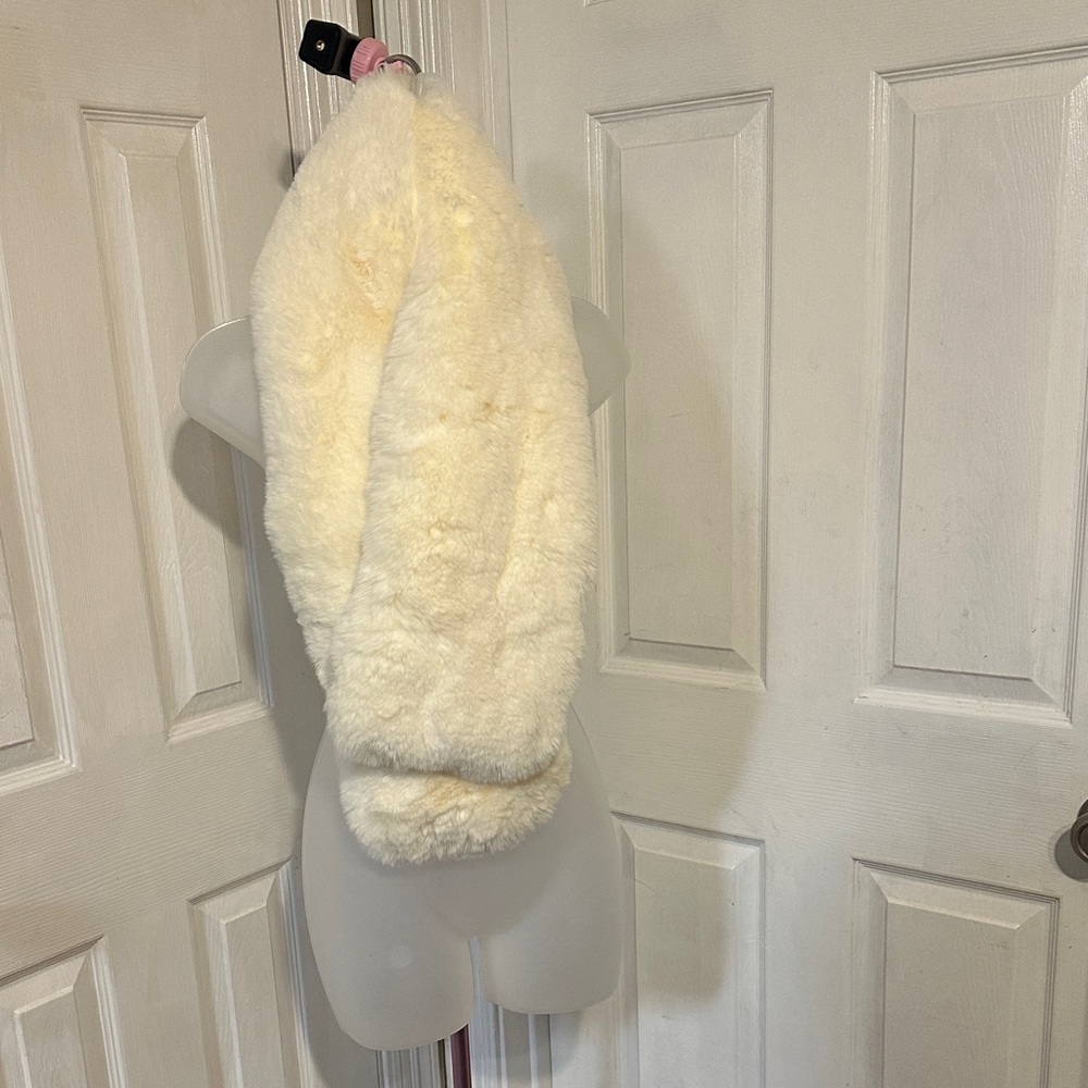 Adrienne Vittadini Ivory Faux Fur Wrap